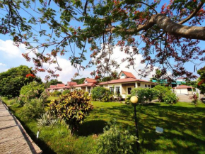 Гостиница Attran Hotel  Моламьяйн